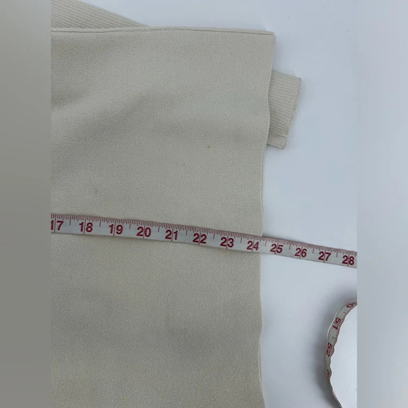 Rochas Crewneck L/S Ribbed Sweater Stella Ivory Size Small *NWT Some Stains - Picture 10 of 10